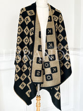 Load image into Gallery viewer, Michael kors large wool scarf black
