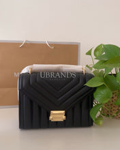 Load image into Gallery viewer, Michael kors Whitney medium shoulder bag
