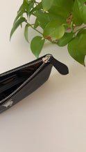 Load image into Gallery viewer, Damage : Burberry crossbody bag
