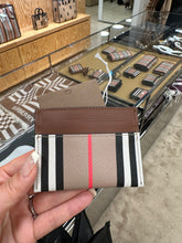 Load image into Gallery viewer, Burberry card holder
