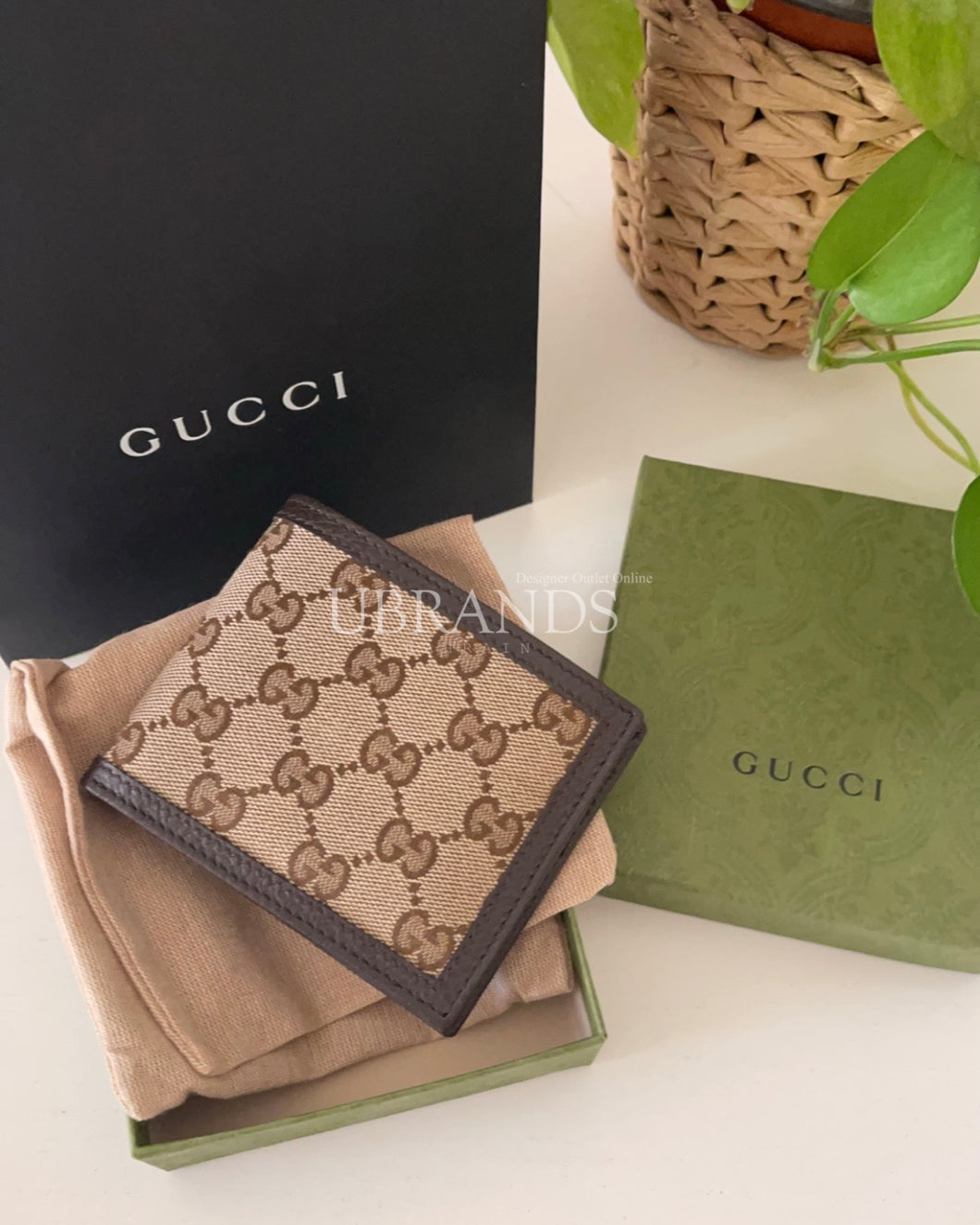 Gucci men wallet cards