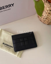 Load image into Gallery viewer, Burberry card holder black
