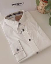 Load image into Gallery viewer, Burberry men shirt white / L
