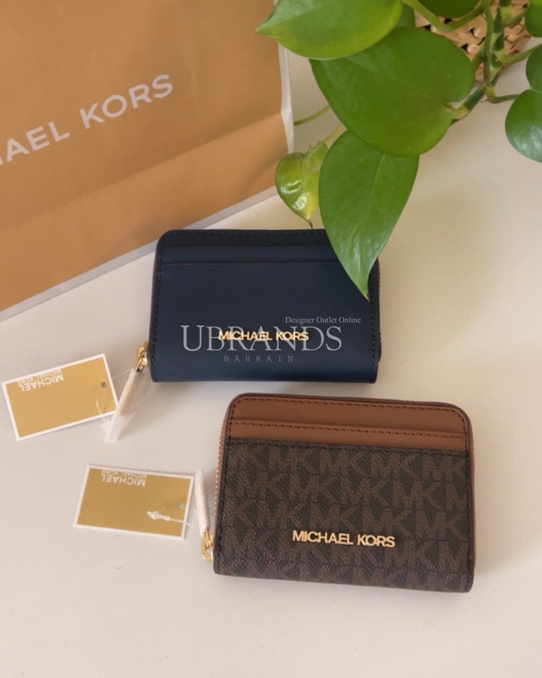 Michael kors card holder