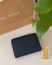 Load image into Gallery viewer, Michael kors card holder
