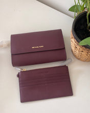 Load image into Gallery viewer, Michael kors 3 in 1 crossbody with slim wallet
