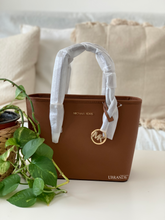 Load image into Gallery viewer, Michael kors small tote bag
