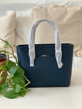 Load image into Gallery viewer, Michael kors small tote bag (Navy)
