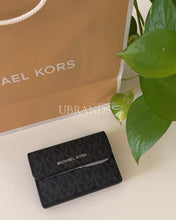 Load image into Gallery viewer, Michael kors card holder
