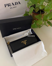 Load image into Gallery viewer, Prada wallet on chain bag

