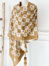 Load image into Gallery viewer, Michael kors large wool scarf
