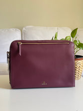 Load image into Gallery viewer, Aigner laptop bag / medium
