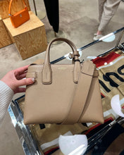 Load image into Gallery viewer, Burberry small banner bag
