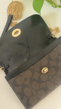 Load image into Gallery viewer, Damage : Coach mini  crossbody bag
