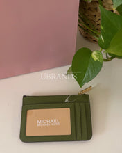 Load image into Gallery viewer, Michael kors card holder
