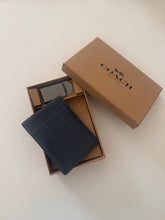 Load image into Gallery viewer, Coach card holder
