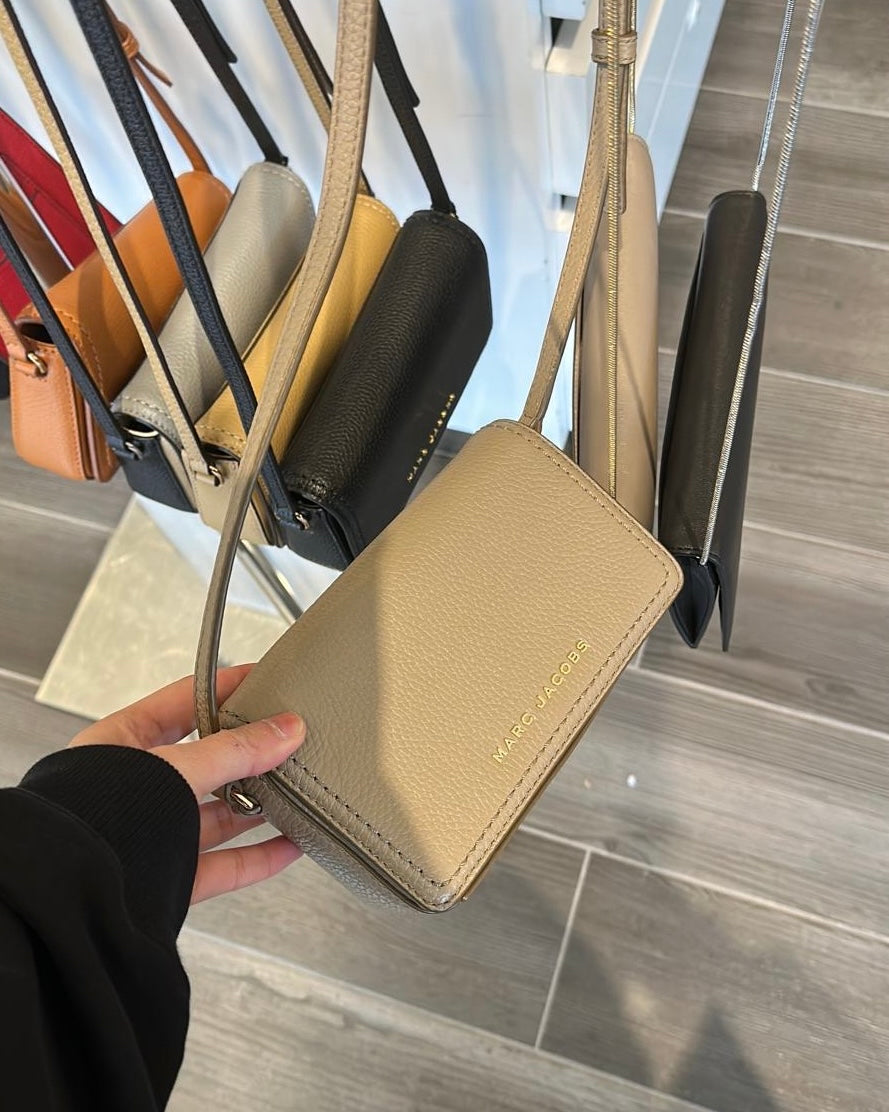 Marc Jacobs crossbody bag beige