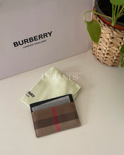 Load image into Gallery viewer, Burberry card holder black
