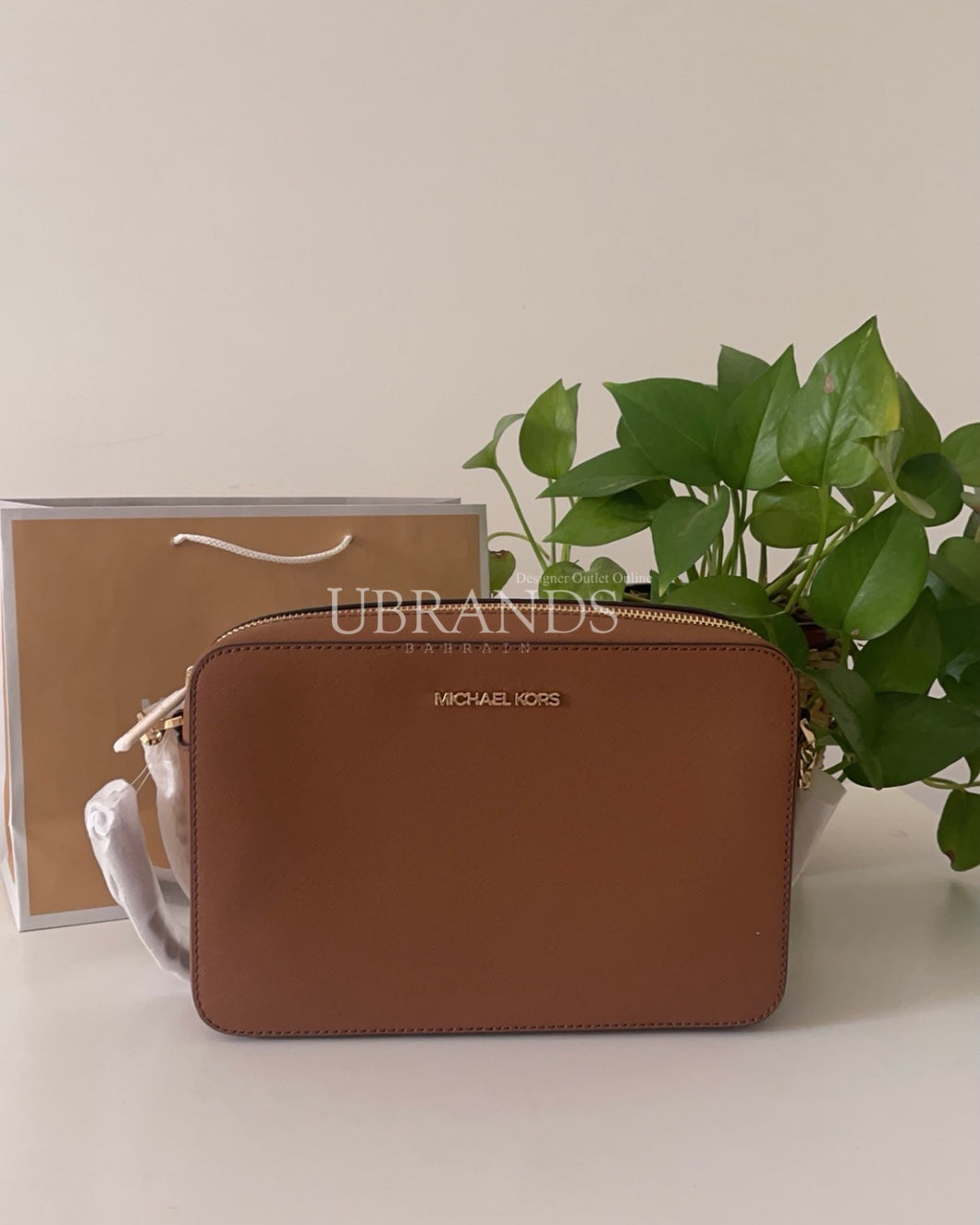 Michael kors jet set crossbody bag