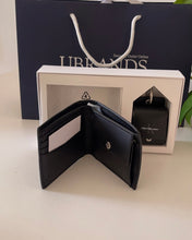 Load image into Gallery viewer, Calvin Klein men wallet + airpods case Gift Set
