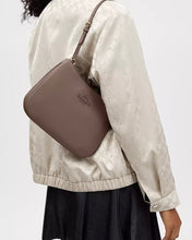 Load image into Gallery viewer, Coach Penelope Shoulder Bag
