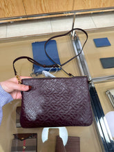 Load image into Gallery viewer, Burberry crossbody bag Burgundy
