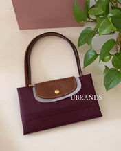 Load image into Gallery viewer, Longchamp medium bag
