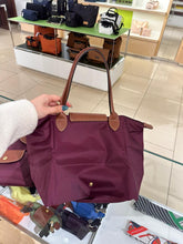 Load image into Gallery viewer, Longchamp medium bag
