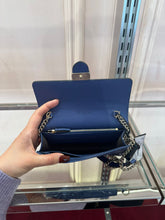 Load image into Gallery viewer, Gucci small  bag
