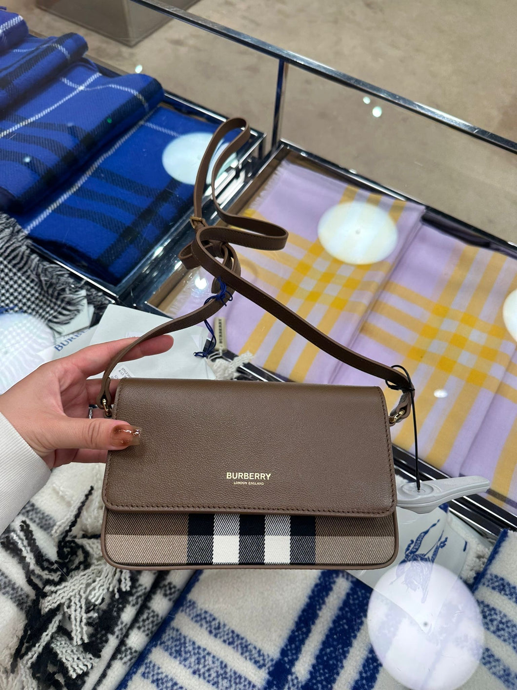 PreOrder Burberry Hampshire small crossbody bag