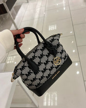 Load image into Gallery viewer, Michael kors hyde Small bag
