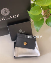 Load image into Gallery viewer, Versace lady card holder
