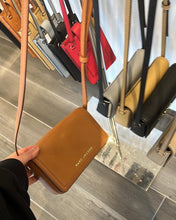 Load image into Gallery viewer, Marc Jacobs crossbody bag
