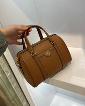 Load image into Gallery viewer, Michael kors duffle Small bag
