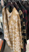 Load image into Gallery viewer, Michael kors large wool scarf
