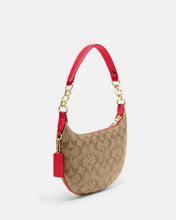 Load image into Gallery viewer, Coach small shoulder  bag
