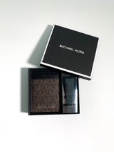 Load image into Gallery viewer, Michael kors men card holder / brown
