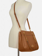 Load image into Gallery viewer, Coach cammie chain shoulder bag
