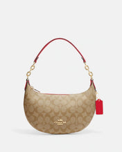 Load image into Gallery viewer, Coach small shoulder  bag
